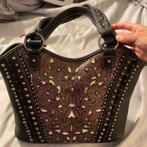 EUC Shaynne black conceal carry purse